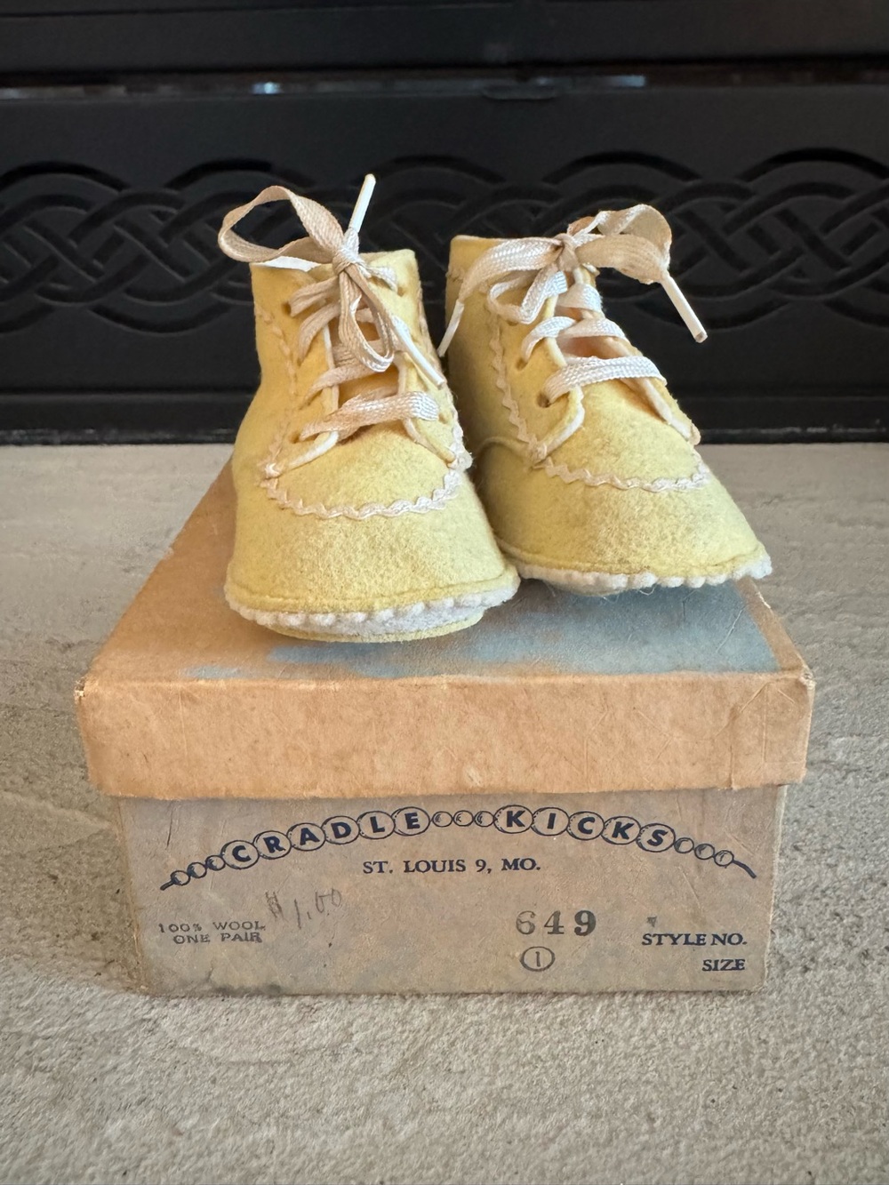 Vintage Baby Booties With original Box, Yellow Wool Lace-Up Booties So Sweet!